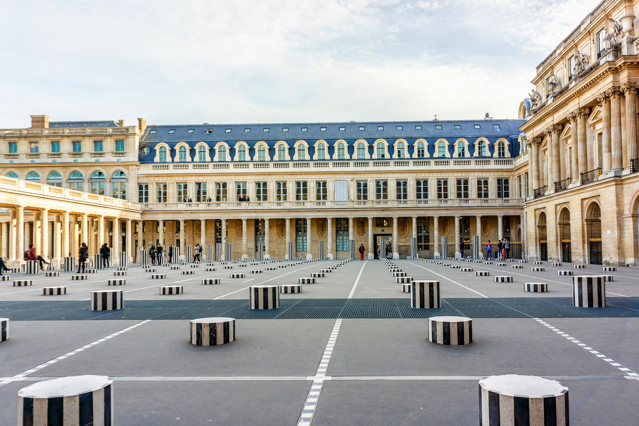 Palais royal. Дворец Пале-рояль. Пале Руаяль в Париже. Дворец кардинала Ришелье. Пале рояль Франция.